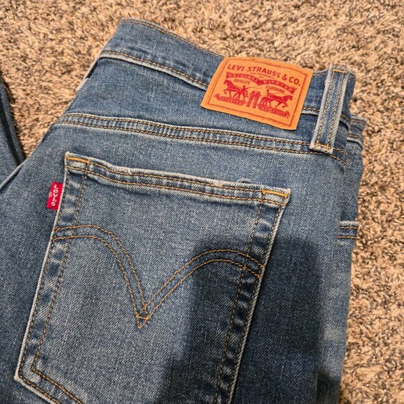 Levi's Wedgie Straight Jeans Light Indigo Distressed 31 - Picture 3 of 6